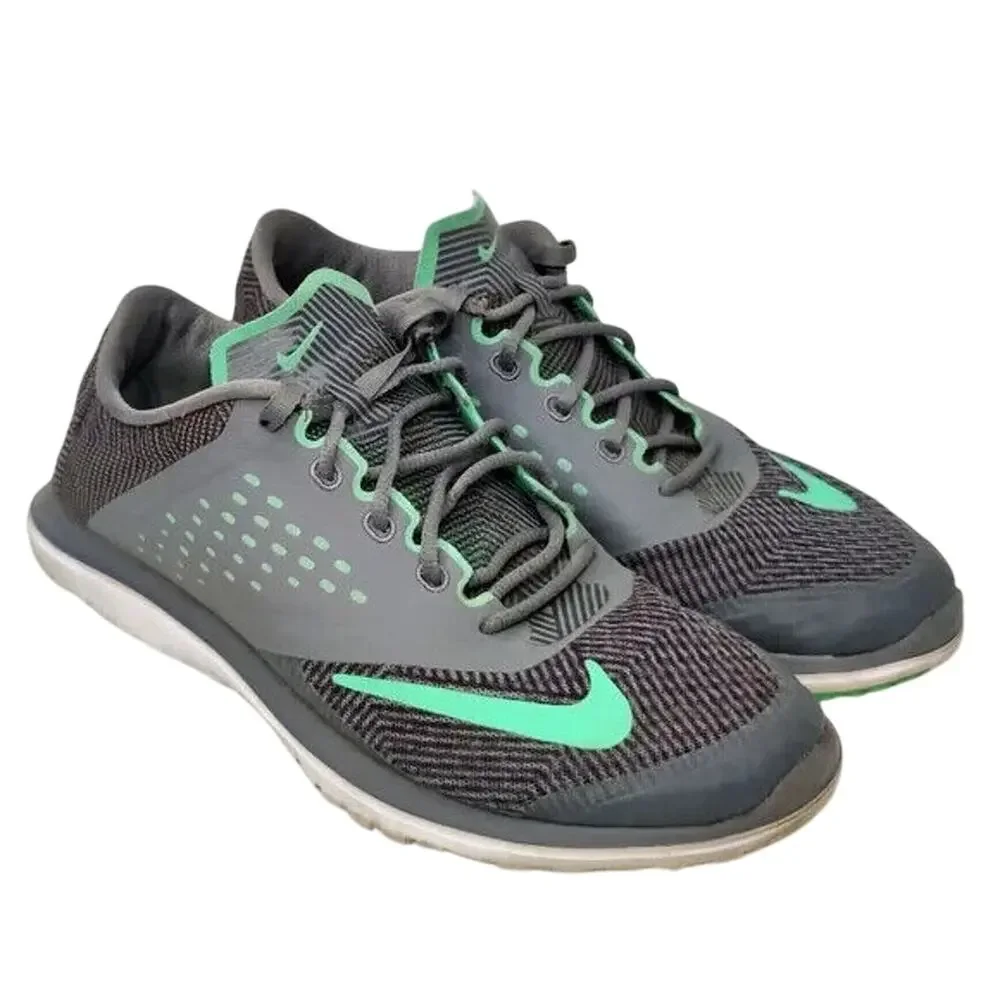 Nike gray lace up sneakers sz 8